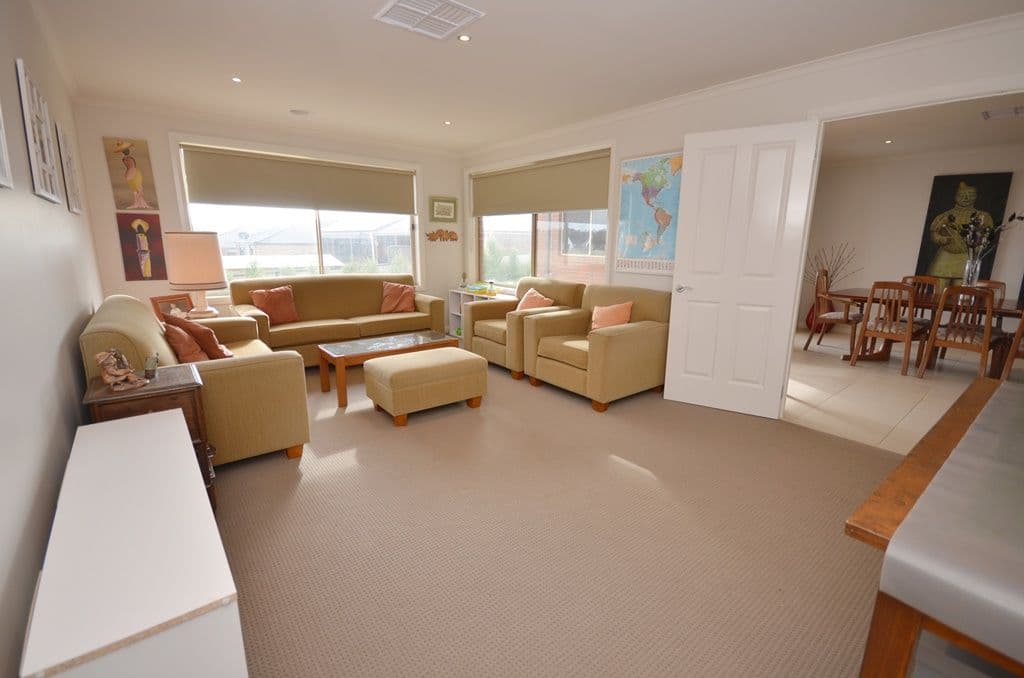 11 Horwood Drive, CANADIAN VIC 3350, Canadian - Thumbnail 4