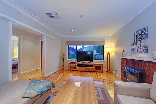 21 Tovey Street, Reservoir VIC 3073, Reservoir - Thumbnail 4