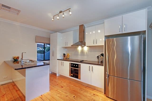 21 Tovey Street, Reservoir VIC 3073, Reservoir - Thumbnail 6