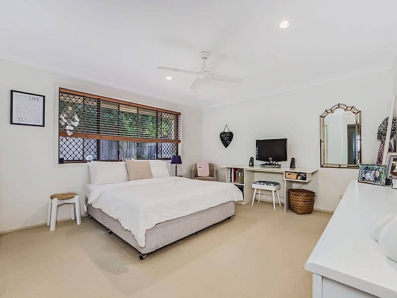 12 Kentwood Drive, ROBINA QLD 4226, Robina - Thumbnail 7