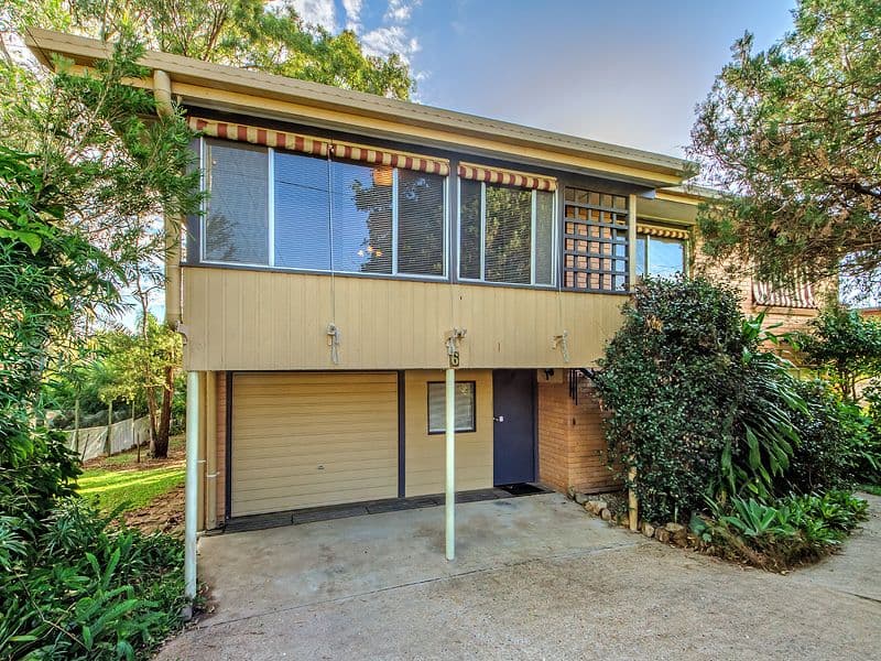 6 Hillview Parade, ASHMORE QLD 4214, Ashmore - Thumbnail 2