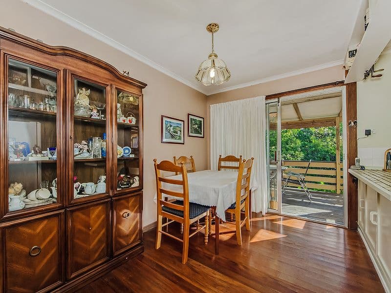 6 Hillview Parade, ASHMORE QLD 4214, Ashmore - Thumbnail 5