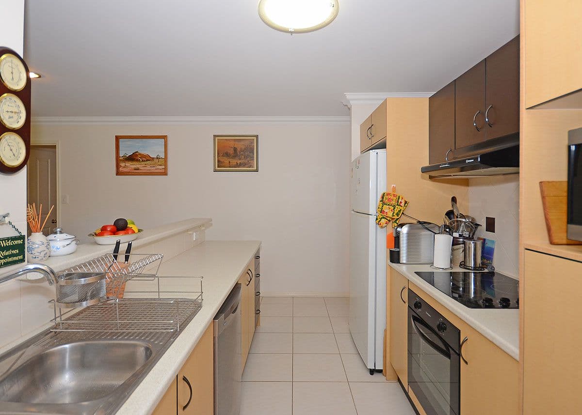1 Daintree Drive, URANGAN QLD 4655, Urangan - Thumbnail 2