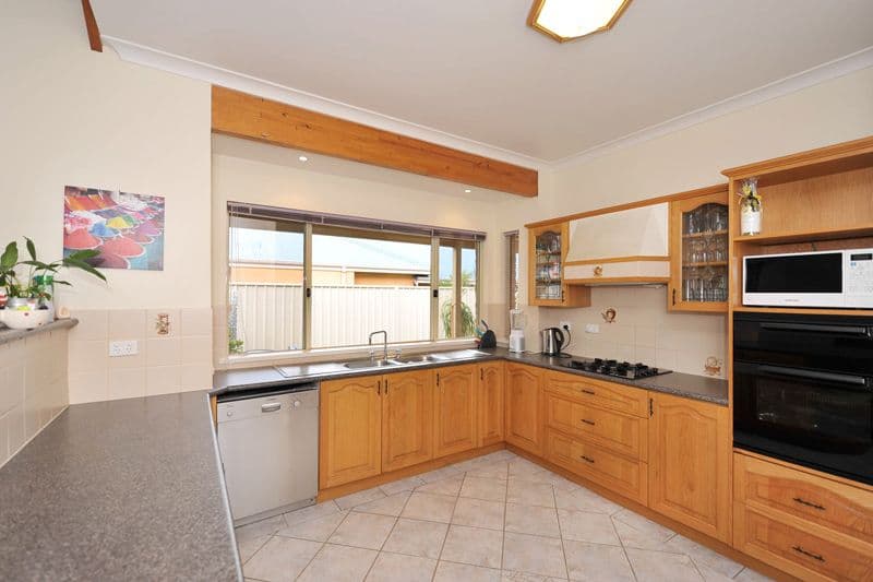 34 Swanview Terrace, MAYLANDS WA 6051, Maylands - Thumbnail 5