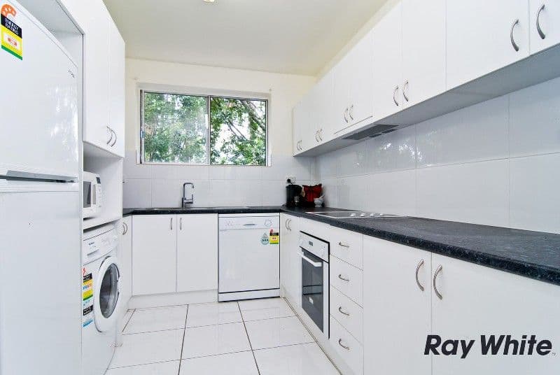 20 Somerset Street, WINDSOR QLD 4030, Windsor - Thumbnail 5