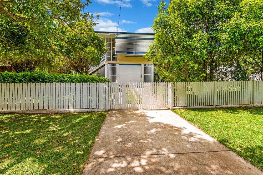 142 Lawn Street, HOLLAND PARK QLD 4121, Holland Park - Thumbnail 2