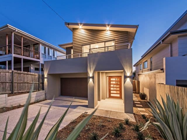33 Brisbane Avenue, CAMP HILL QLD 4152, Camp Hill - Image 1