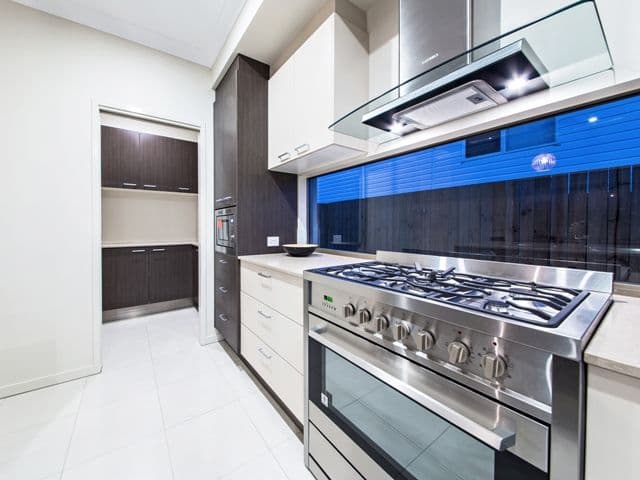 33 Brisbane Avenue, CAMP HILL QLD 4152, Camp Hill - Thumbnail 6