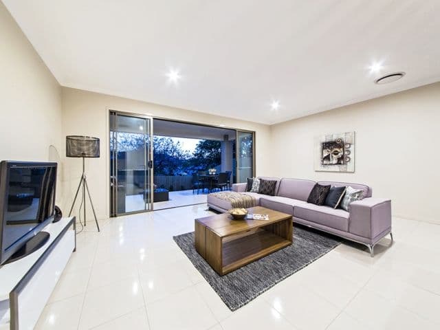 33 Brisbane Avenue, CAMP HILL QLD 4152, Camp Hill - Thumbnail 7