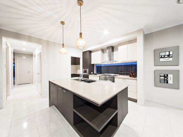 33 Brisbane Avenue, CAMP HILL QLD 4152, Camp Hill - Thumbnail 5
