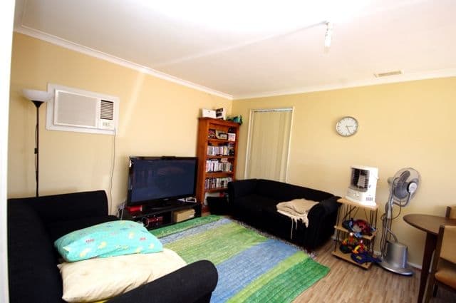 6 Burlinson Crescent, KOONDOOLA WA 6064, Koondoola - Thumbnail 3