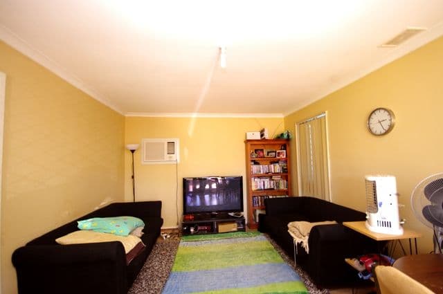 6 Burlinson Crescent, KOONDOOLA WA 6064, Koondoola - Thumbnail 2