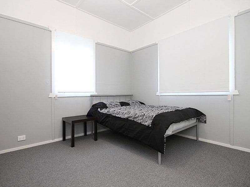 8 Lindsay Street, BUNDAMBA QLD 4304, Bundamba - Thumbnail 6