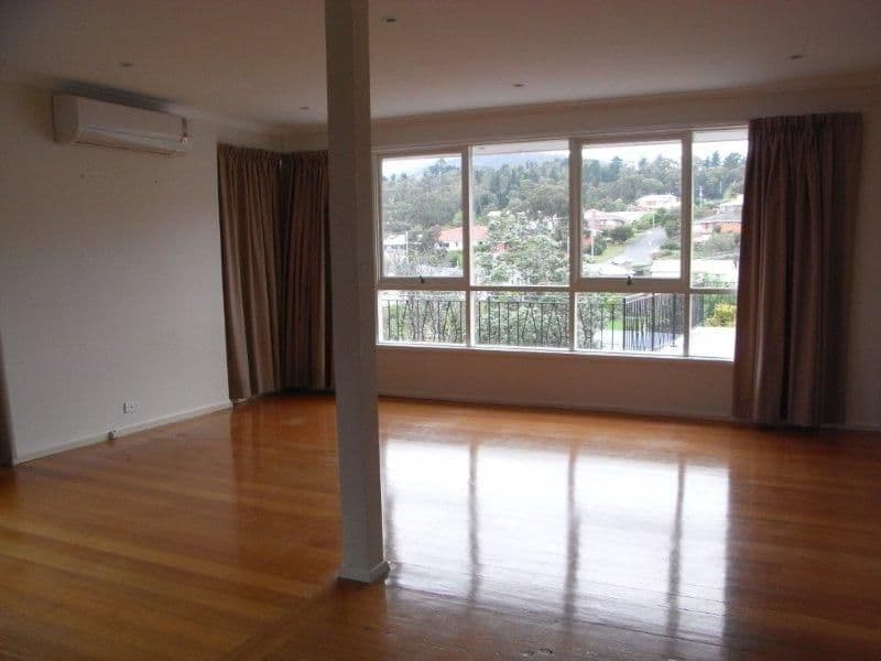 39 Henley Street, LINDISFARNE TAS 7015, Lindisfarne - Thumbnail 2
