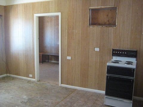 16 Auburn Street, COONAMBLE NSW 2829, Coonamble - Thumbnail 3