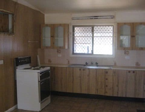 16 Auburn Street, COONAMBLE NSW 2829, Coonamble - Thumbnail 2