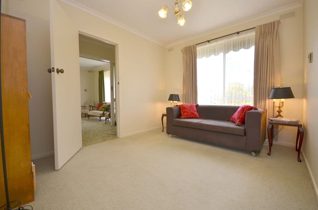 19 Windsor Avenue, ALFREDTON VIC 3350, Alfredton - Thumbnail 3