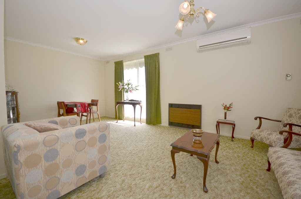19 Windsor Avenue, ALFREDTON VIC 3350, Alfredton - Thumbnail 2