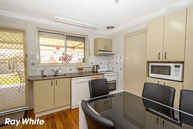 10 Coolatai Crescent, BOSSLEY PARK NSW 2176, Bossley Park - Thumbnail 5