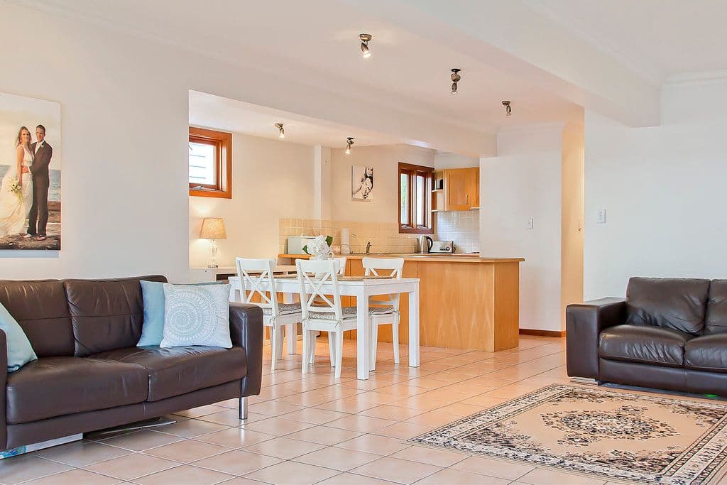 128 Sunshine Parade, MIAMI QLD 4220, Miami - Thumbnail 2