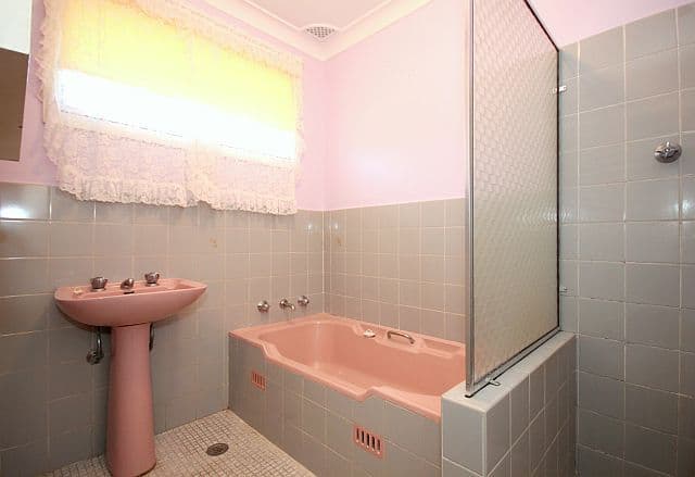 16 Gilliver Crescent, GREENACRE NSW 2190, Greenacre - Thumbnail 7