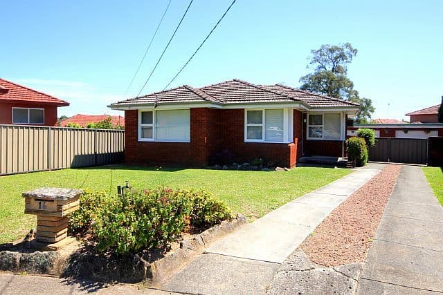 16 Gilliver Crescent, GREENACRE NSW 2190, Greenacre - Image 1