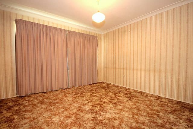 16 Gilliver Crescent, GREENACRE NSW 2190, Greenacre - Thumbnail 4