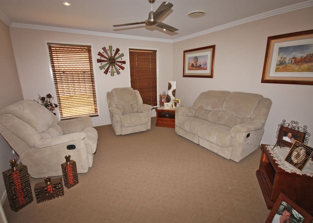 40 Paroz Crescent, BILOELA QLD 4715, Biloela - Thumbnail 6
