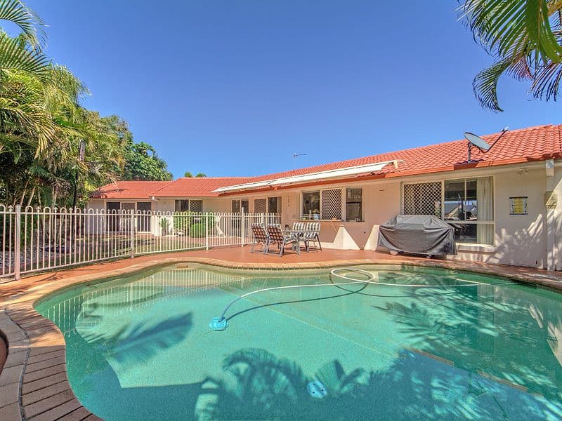 15 Bon Aire Court, Clear Island Waters QLD 4226, Clear Island Waters - Image 1