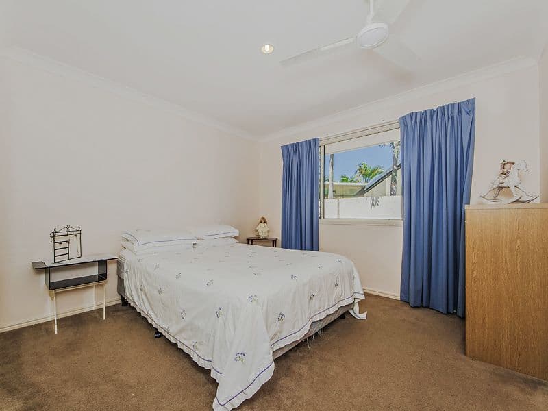 15 Bon Aire Court, Clear Island Waters QLD 4226, Clear Island Waters - Thumbnail 8