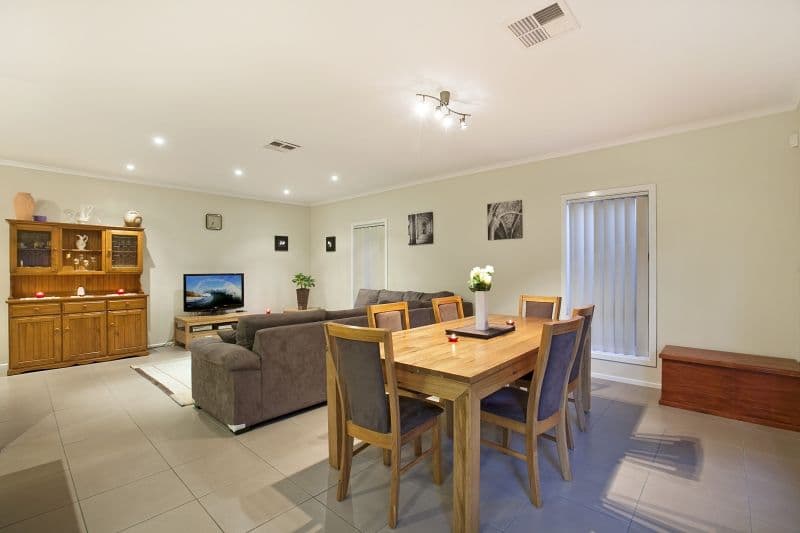 13 Robinson Street, MAWSON LAKES SA 5095, Mawson Lakes - Thumbnail 6