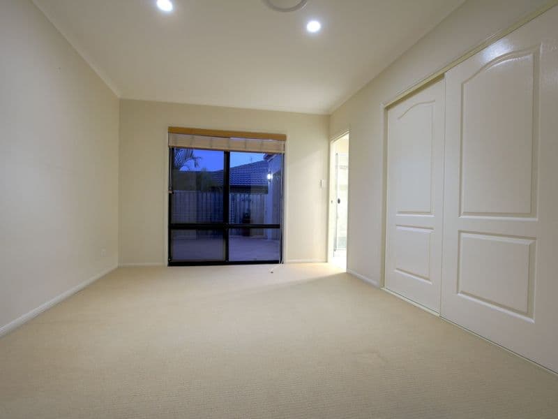 37 Regatta Avenue, OXENFORD QLD 4210, Oxenford - Thumbnail 8