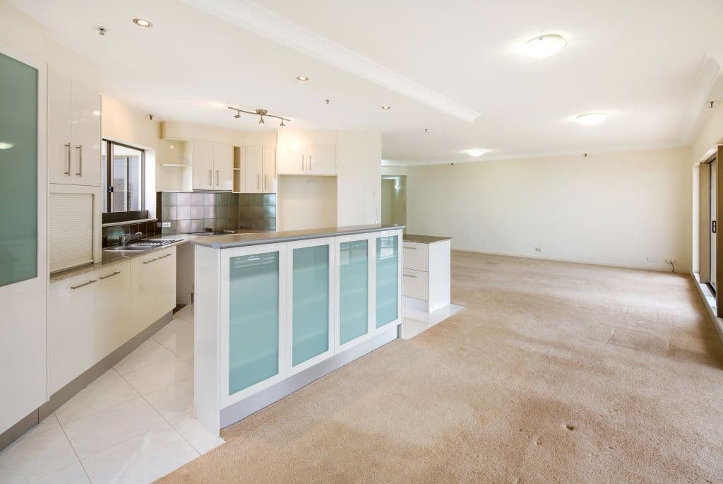 Unit 69 'Atlantis West' 2 Admiralty Drive, SURFERS PARADISE QLD 4217, Surfers Paradise - Thumbnail 2