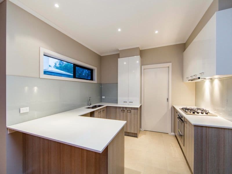 77 Kananook Avenue, SEAFORD VIC 3198, Seaford - Thumbnail 2