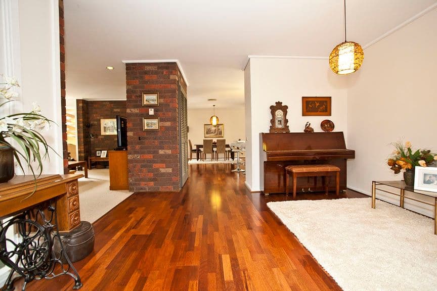 3 Delfin Court, GLEN WAVERLEY VIC 3150, Glen Waverley - Thumbnail 2
