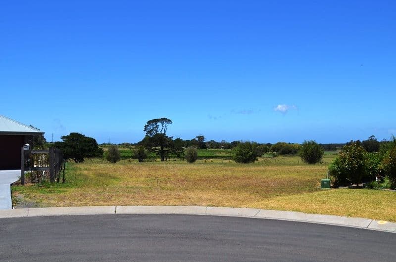 38 St Andrews Way, COOLANGATTA NSW 2535, Coolangatta - Image 1