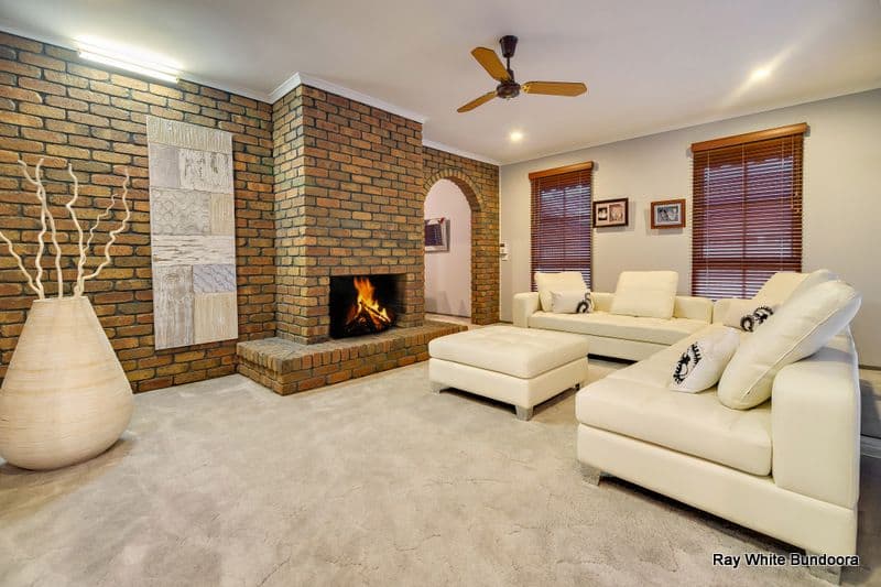 17 Grevillia Drive, MILL PARK VIC 3082, Mill Park - Thumbnail 2