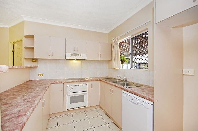 2 Benson Street, ROSSLEA QLD 4812, Rosslea - Thumbnail 3
