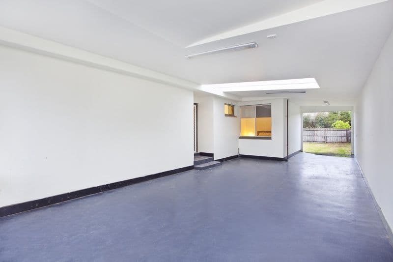 90 Sherbrooke Avenue, OAKLEIGH SOUTH VIC 3167, Oakleigh South - Thumbnail 8