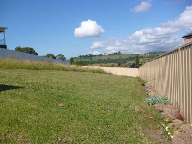 39 Albatross Drive, BLACKBUTT NSW 2529, Blackbutt - Thumbnail 2