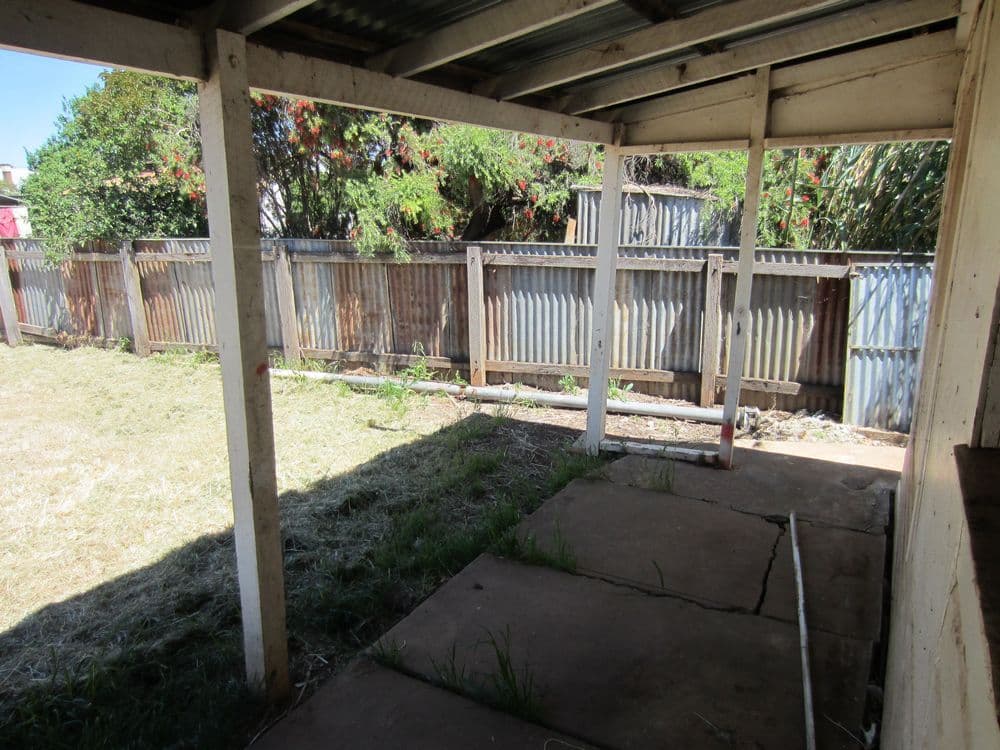 8 Old Cootamundra Road, TEMORA NSW 2666, Temora - Thumbnail 5