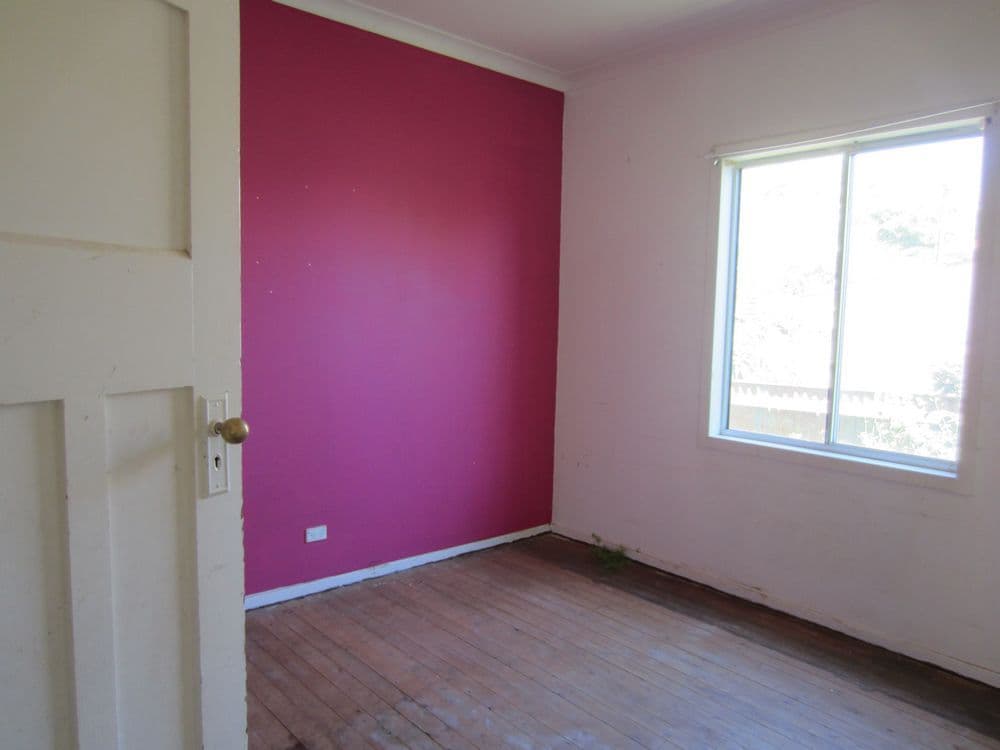 8 Old Cootamundra Road, TEMORA NSW 2666, Temora - Thumbnail 4