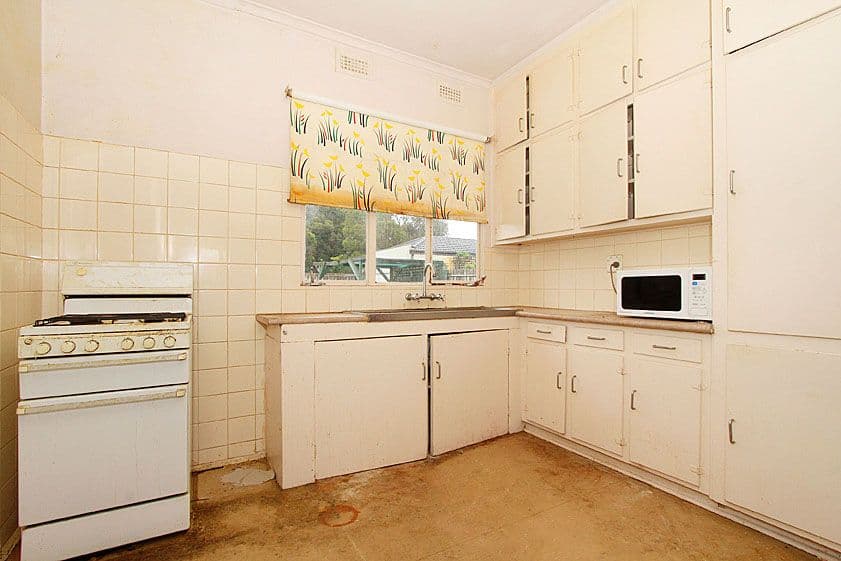 129 Raglan Street, PRESTON VIC 3072, Preston - Thumbnail 2