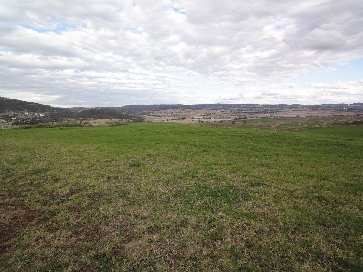 30 Manikato Drive, HODGSON VALE QLD 4352, Hodgson Vale - Thumbnail 2