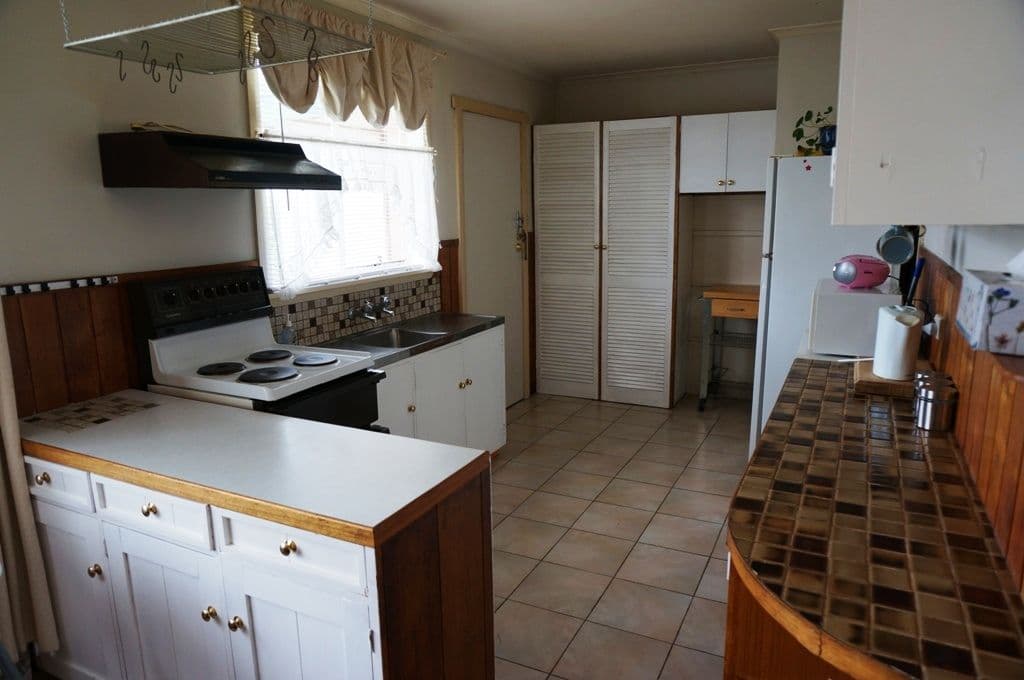 28 Kennedy Street, NEWNHAM TAS 7248, Newnham - Thumbnail 2