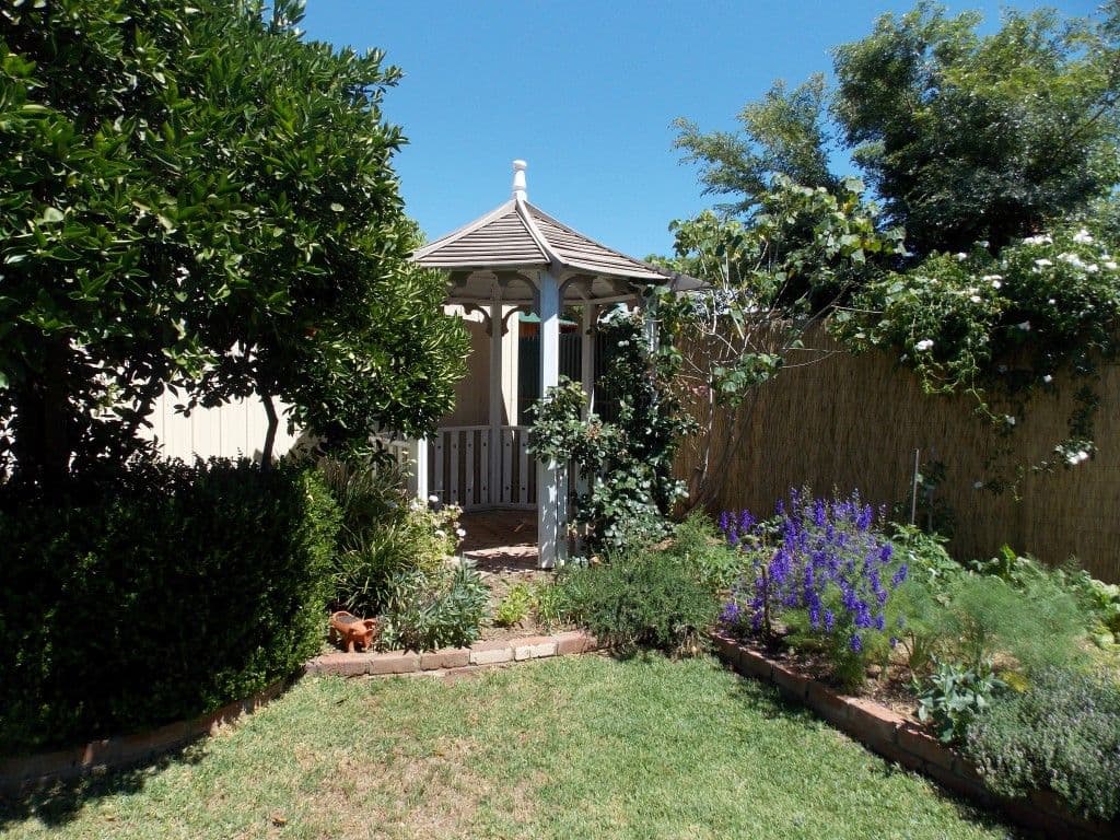 4 Metcalfe Street, PARKES NSW 2870, Parkes - Thumbnail 6