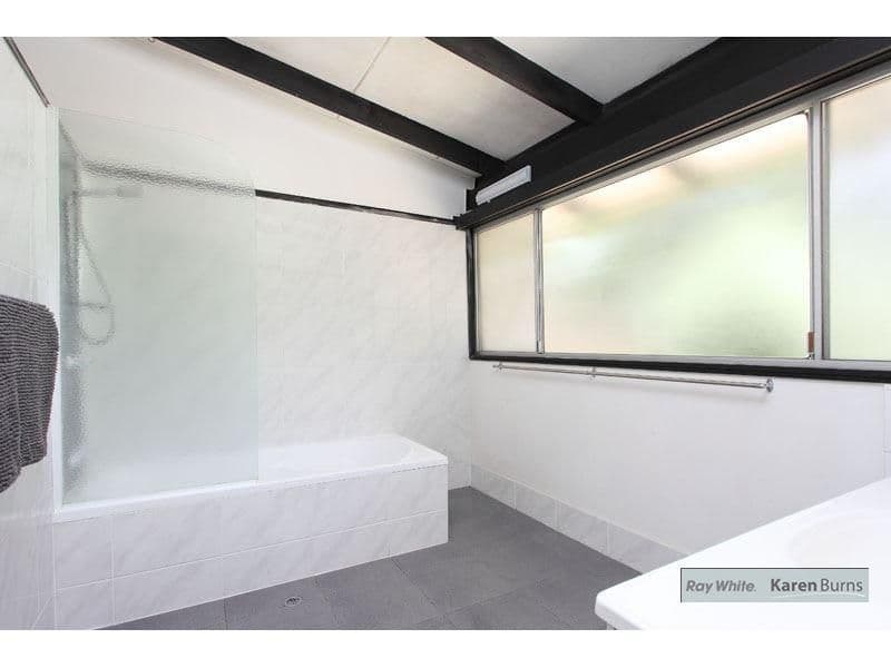 35 Ashburton Street, CHAPEL HILL QLD 4069, Chapel Hill - Thumbnail 5