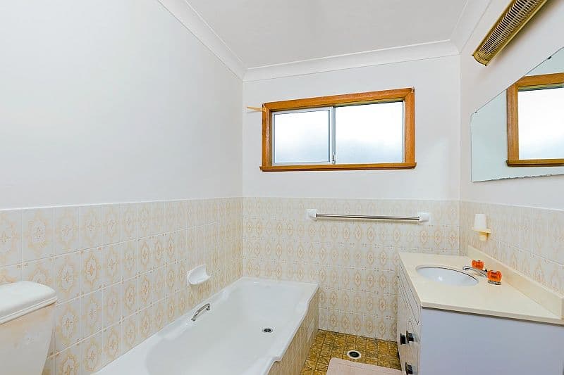 2 Grevillea Crescent, BERKELEY VALE NSW 2261, Berkeley Vale - Thumbnail 7