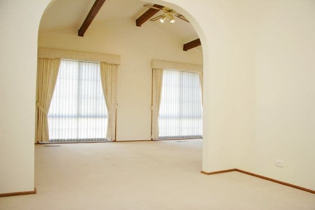 11 LEACH Street, MONASH ACT 2904, Monash - Thumbnail 3
