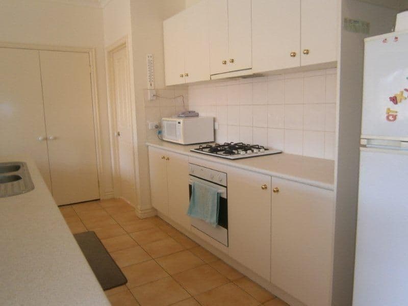 27 Grenville Terrace, ROXBURGH PARK VIC 3064, Roxburgh Park - Thumbnail 2